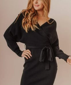 Lucy Avenue Dresses Blome V-Neck Sweater Mini Dress Black