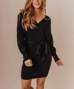 Lucy Avenue Dresses Blome V-Neck Sweater Mini Dress Black