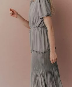 Vendor-unknown Dresses Sylvie Tiered Midi Dress Light Sage 10 Vendor-unknown Dresses Sylvie Tiered Midi Dress Light Sage