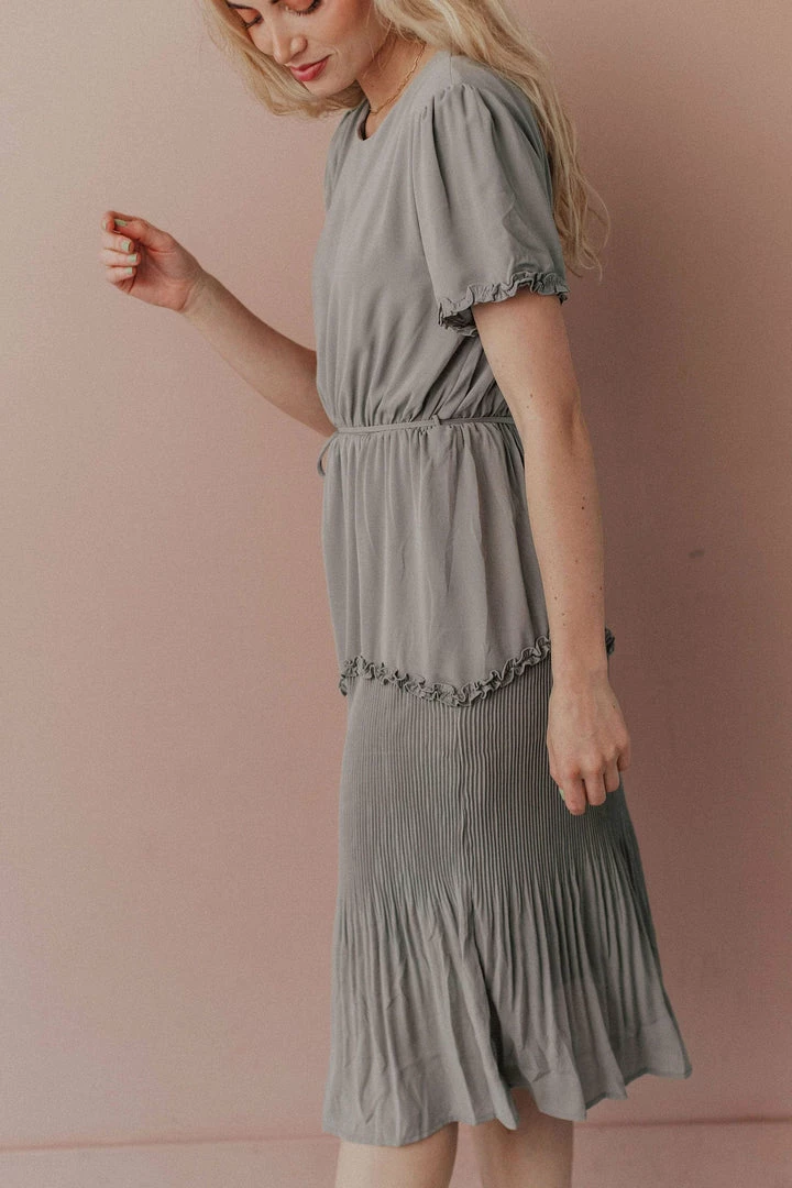 Vendor-unknown Dresses Sylvie Tiered Midi Dress Light Sage 6 Vendor-unknown Dresses Sylvie Tiered Midi Dress Light Sage