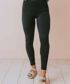 Lucy Avenue High Waisted Lycra-Blend Essential Leggings Black