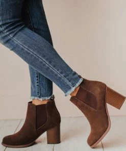 Arden Booties Brown