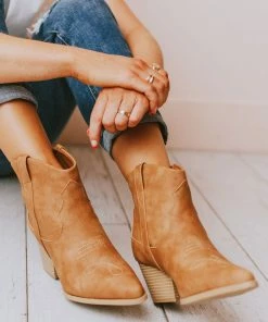 East Lion Shoes Beth Western Bootie Camel