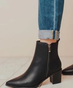 Cindy Zipper Booties Black Shoes