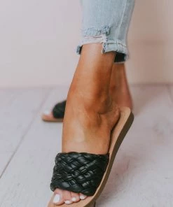 Vendor-unknown Shoes Scottie Braided Sandals Black