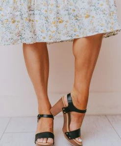 Fortune Dynamic Coralie Buckled Heels Black