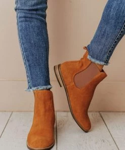 Lucy Avenue Side Stretch Booties Cognac