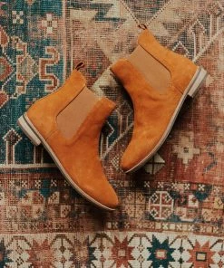 Lucy Avenue Side Stretch Booties Cognac