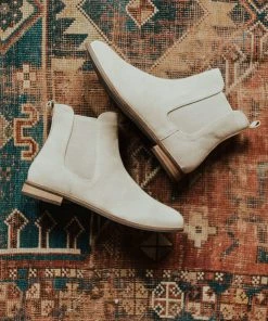 Lucy Avenue Side Stretch Booties Taupe Shoes