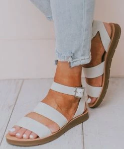 Fortune Dynamic Shoes Clover Buckled Sandals Stone