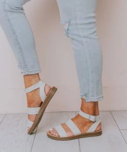 Fortune Dynamic Shoes Clover Buckled Sandals Stone