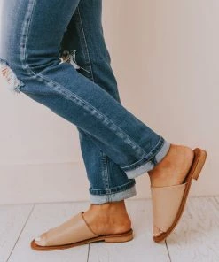 Elio Slip On Sandals Blush