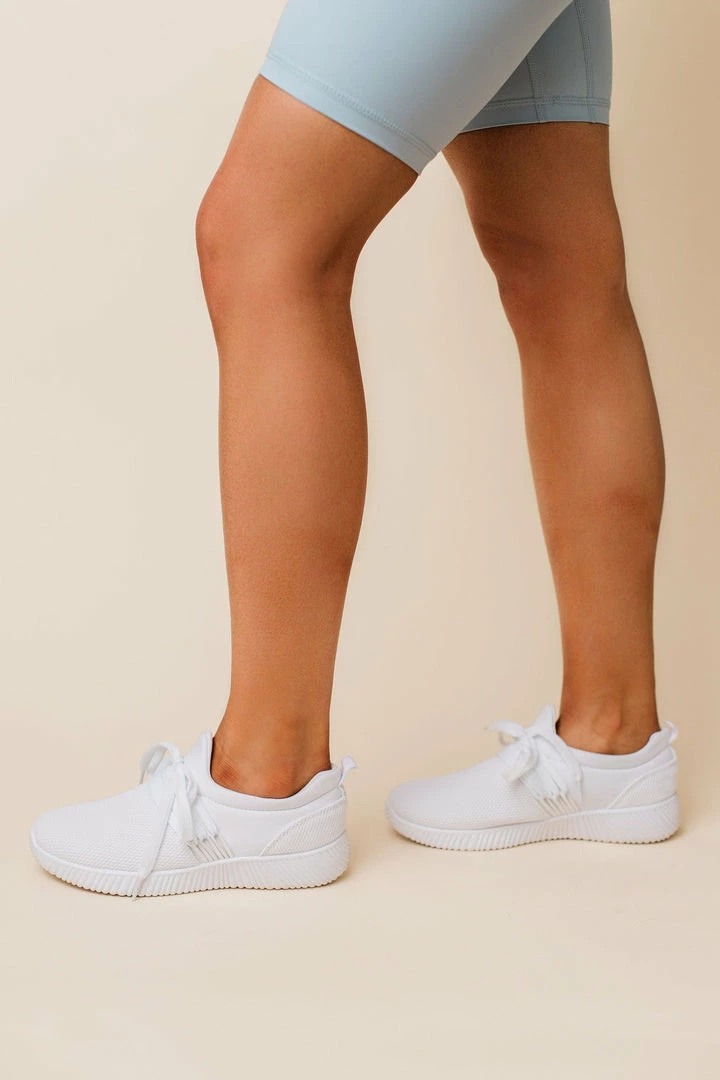 Lucy Avenue Luley Lace Up Sneakers White 9 Lucy Avenue Luley Lace Up Sneakers White