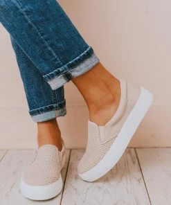 Shoes Perforated Sneakers Mauve