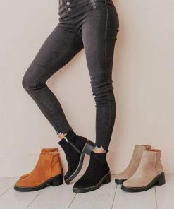 Lucy Avenue Wylde Bootie Camel