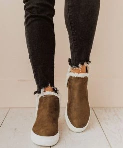 Booties Shoes Wilford Sherpa Sneakers Olive