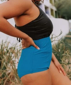 Lucy Avenue Barbados Tie Up Back Top Black