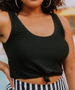 Lucy Avenue Plus Size Dominica Knot Top Black