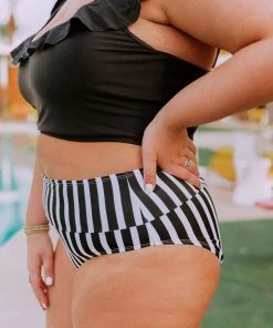 Lucy Avenue Sandy Bottom Black & White Stripes 21 Lucy Avenue Sandy Bottom Black & White Stripes