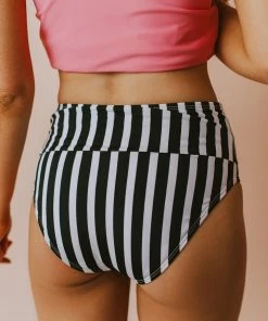 Lucy Avenue Sandy Bottom Black & White Stripes 25 Lucy Avenue Sandy Bottom Black & White Stripes