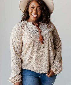 Vendor-unknown Plus Size EXCLUSIVE! Jacqueline Floral Top With Tassels 15 Vendor-unknown Plus Size EXCLUSIVE! Jacqueline Floral Top With Tassels
