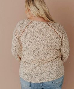 Vendor-unknown Plus Size EXCLUSIVE! Jacqueline Floral Top With Tassels 17 Vendor-unknown Plus Size EXCLUSIVE! Jacqueline Floral Top With Tassels